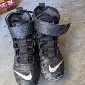 Boys Nike football cleats size 7
